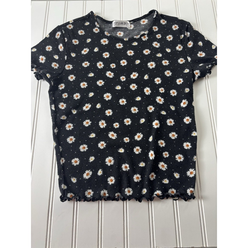 Popular 21 Daisy Print Ruffle Cropped T-Shirt Junior M Black White Stretch 90's‎